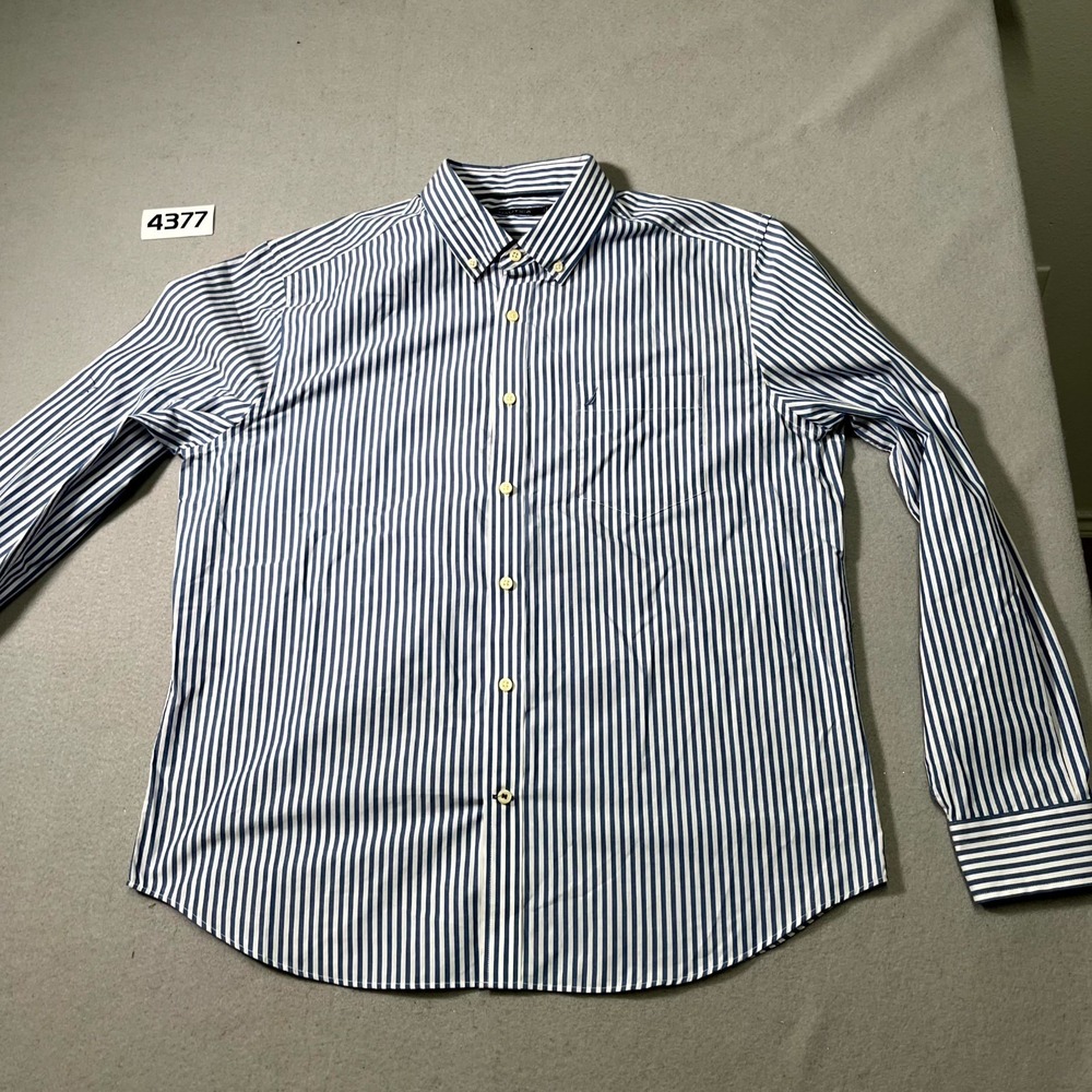Nautica‎ Shirt Mens XL Blue White Striped Cotton Logo Pleated Button Down Casual